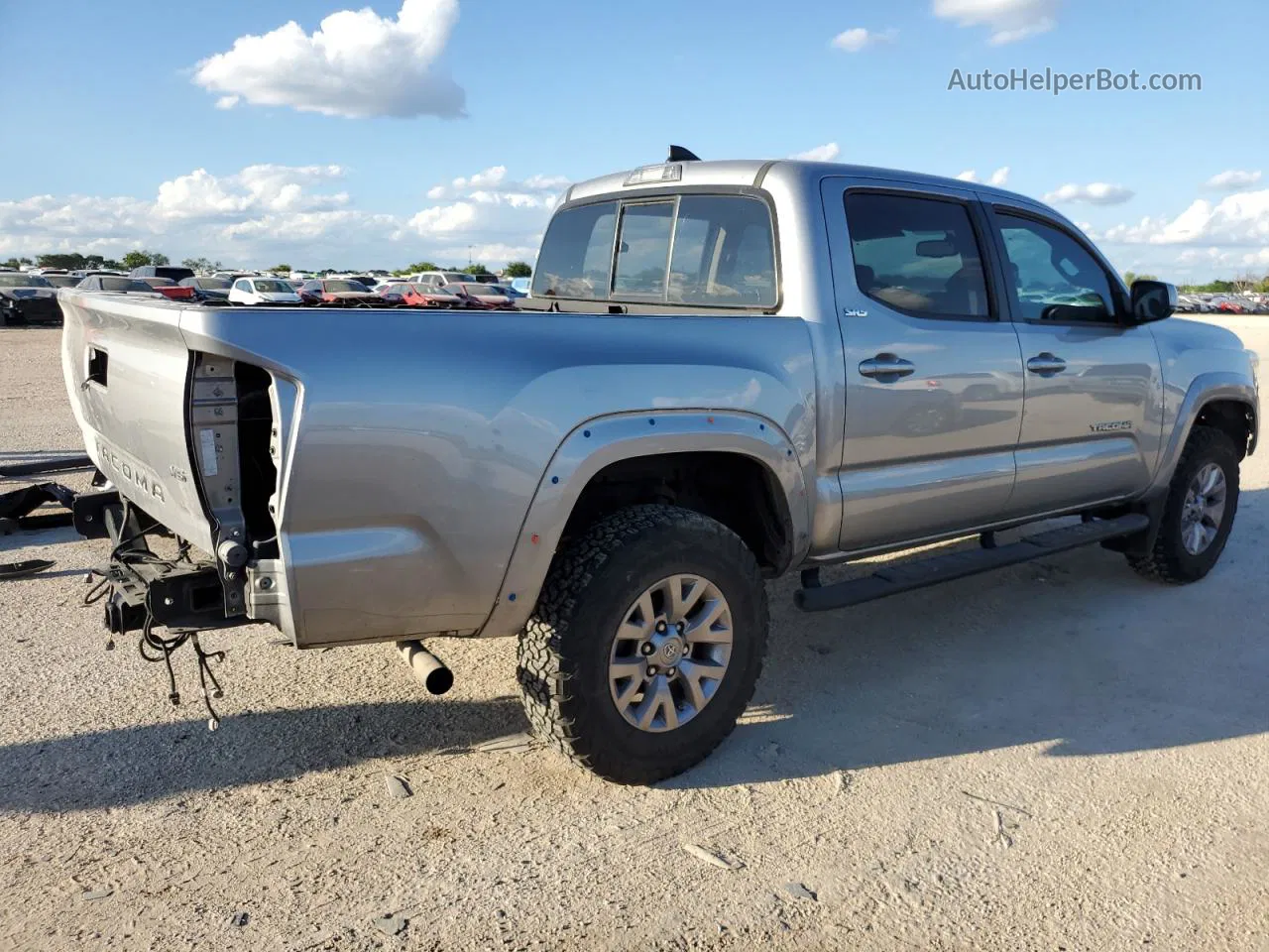 2017 Toyota Tacoma Double Cab Серебряный vin: 5TFCZ5AN6HX066727