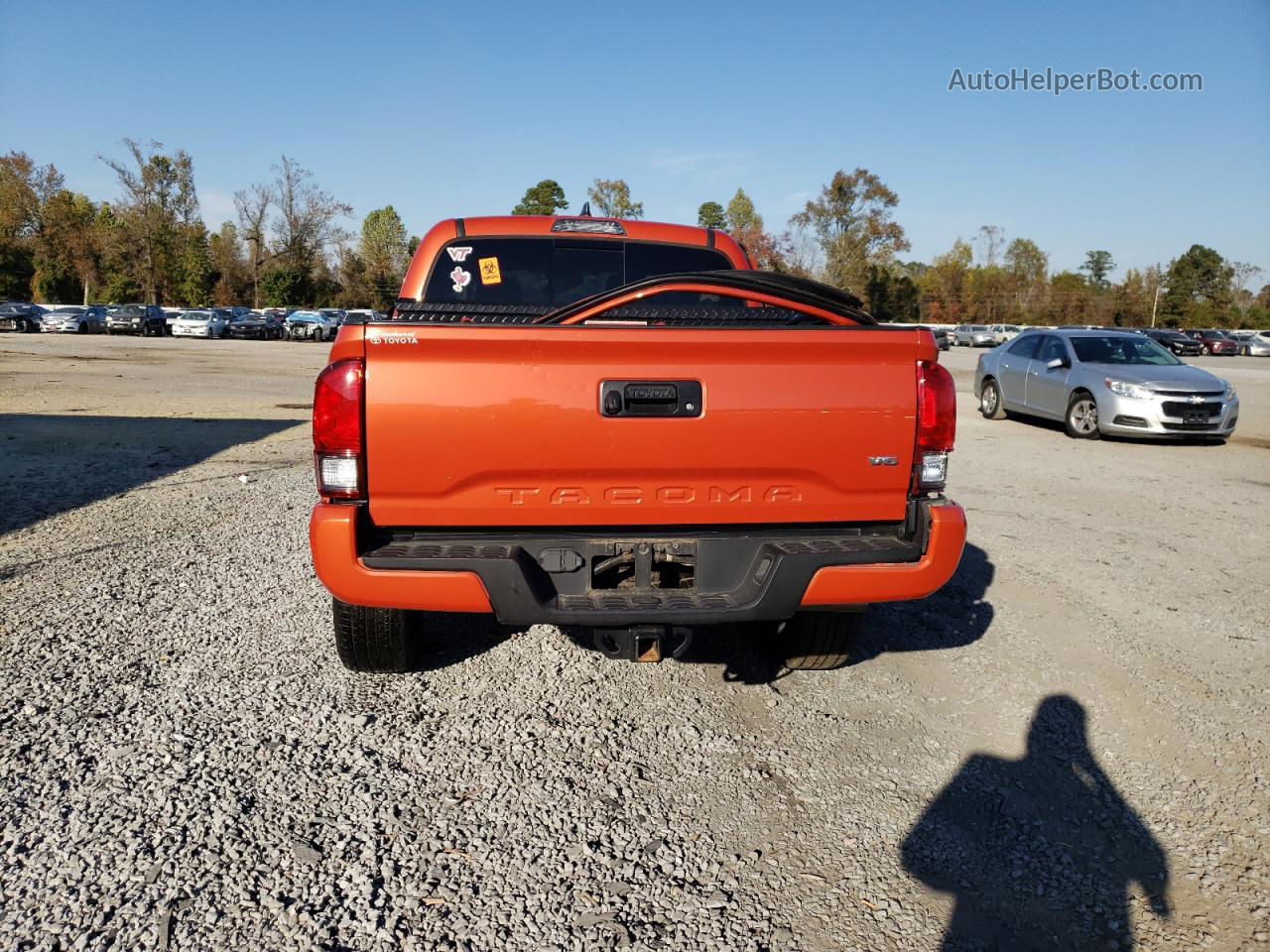 2017 Toyota Tacoma Double Cab Оранжевый vin: 5TFCZ5AN6HX112931