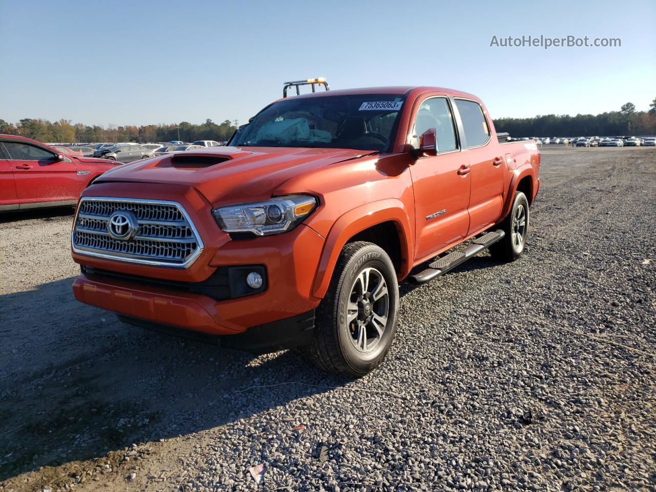 2017 Toyota Tacoma Double Cab Оранжевый vin: 5TFCZ5AN6HX112931