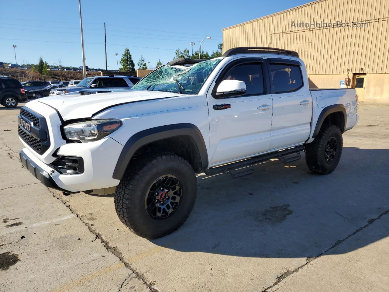 2017 Toyota Tacoma Double Cab White vin: 5TFCZ5AN8HX081939