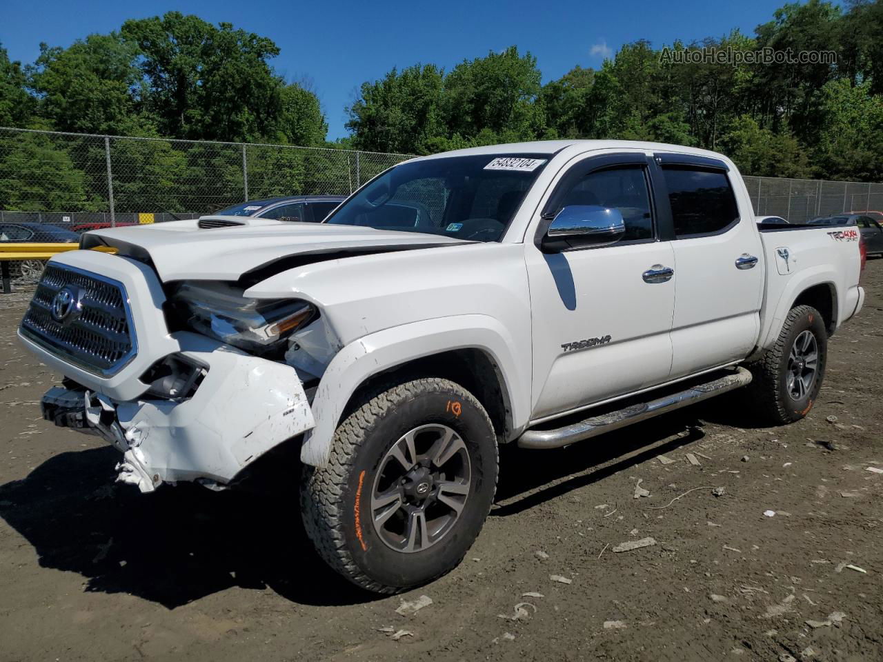 2017 Toyota Tacoma Double Cab White vin: 5TFCZ5AN8HX112882