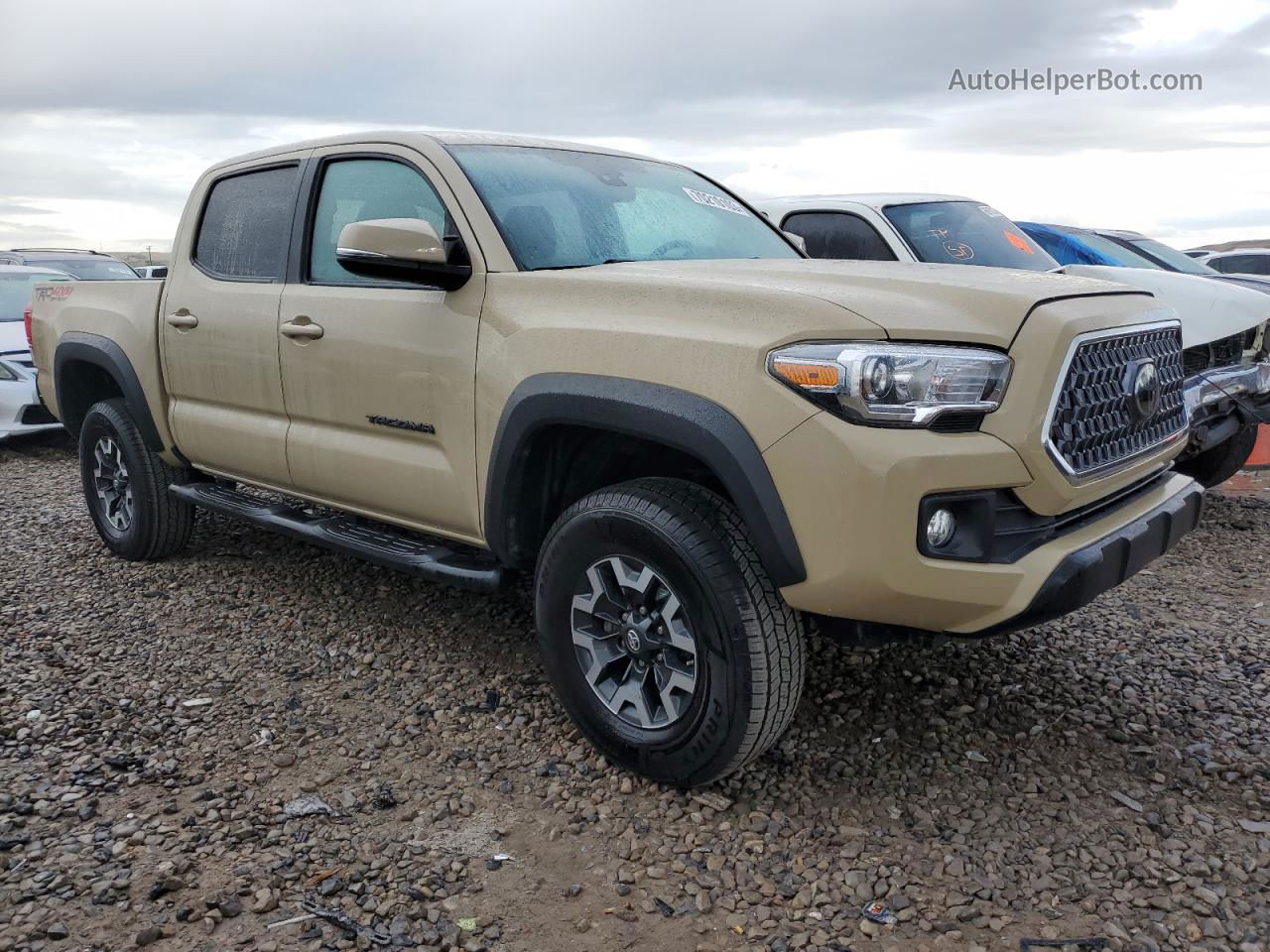 2019 Toyota Tacoma Double Cab Tan vin: 5TFCZ5AN8KX190618