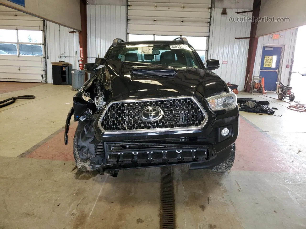 2019 Toyota Tacoma Double Cab Черный vin: 5TFCZ5AN8KX195897