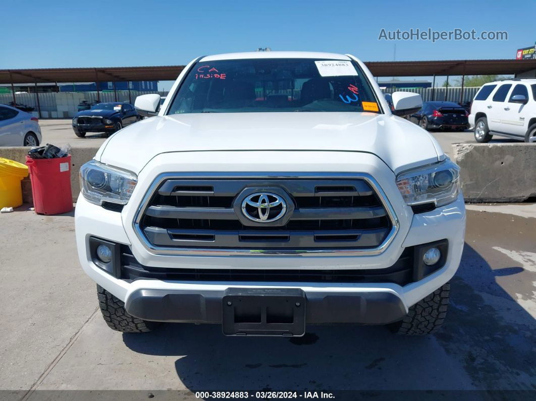 2019 Toyota Tacoma Trd Off Road White vin: 5TFCZ5AN8KX207773