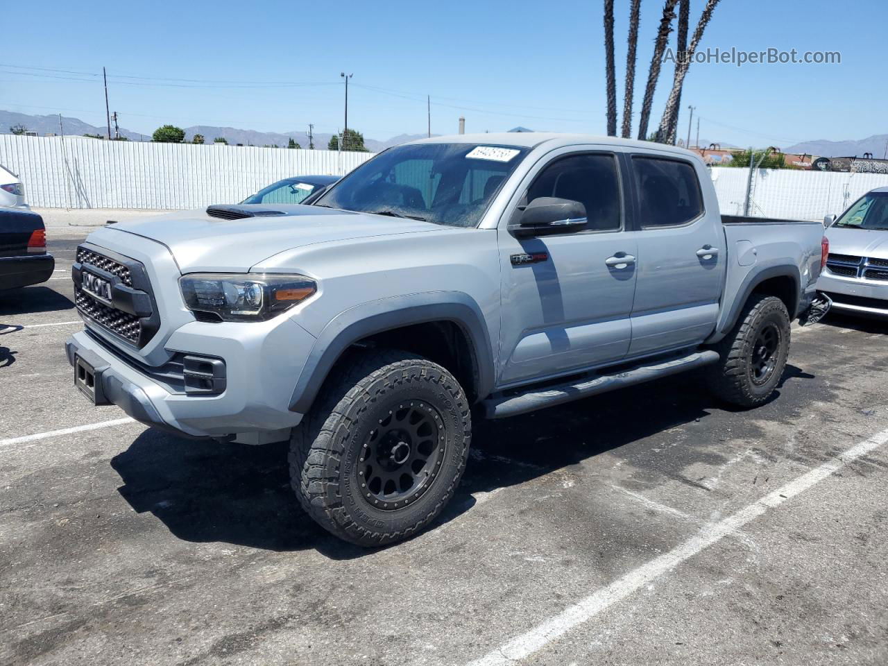 2017 Toyota Tacoma Double Cab Gray vin: 5TFCZ5AN9HX055236