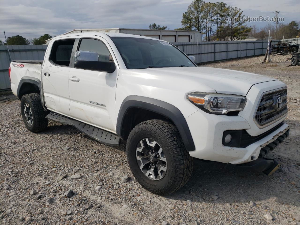 2017 Toyota Tacoma Double Cab Белый vin: 5TFCZ5AN9HX087278