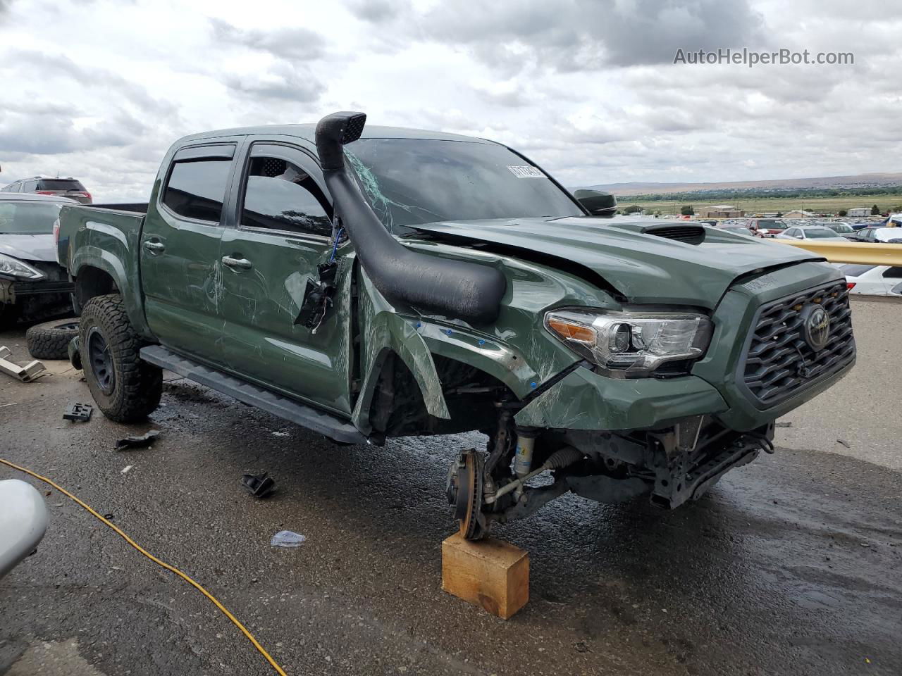 2021 Toyota Tacoma Double Cab Green vin: 5TFCZ5AN9MX251056