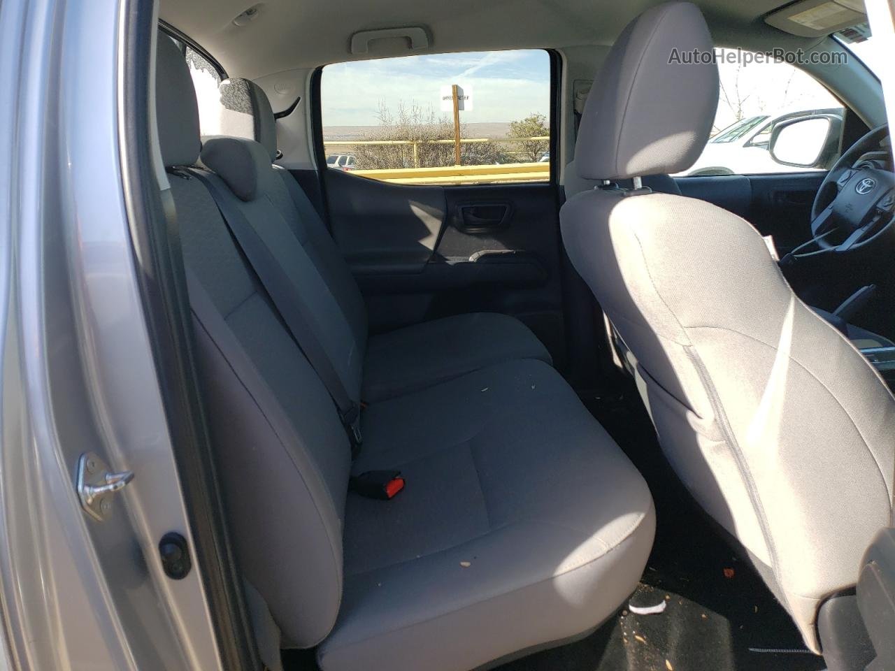 2019 Toyota Tacoma Double Cab Silver vin: 5TFCZ5ANXKX184660