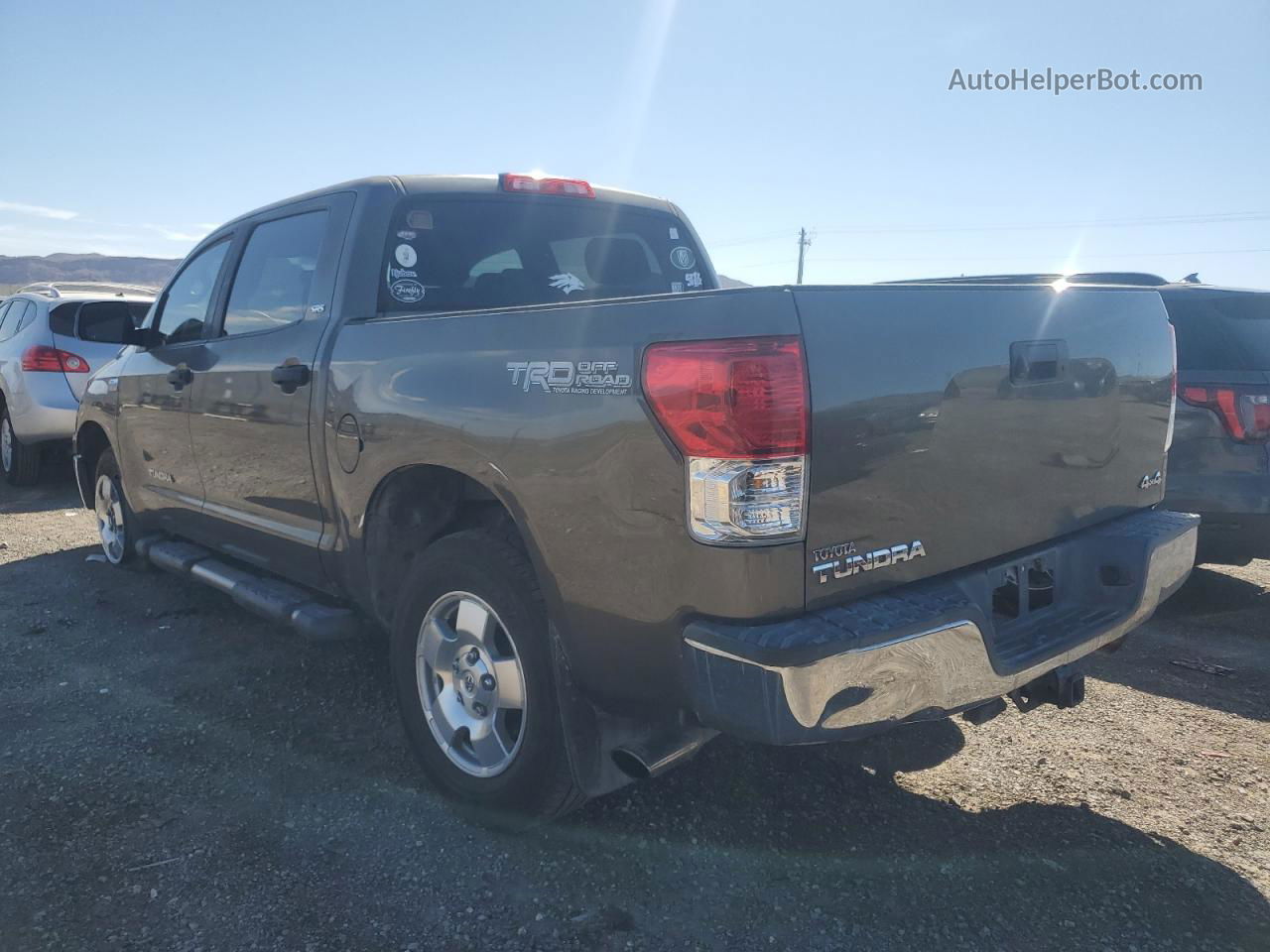 2012 Toyota Tundra Crewmax Sr5 Золотой vin: 5TFDY5F17CX241198