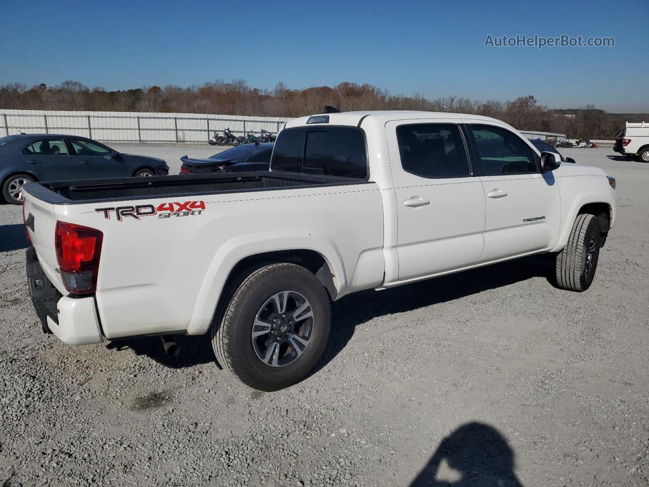 2017 Toyota Tacoma Double Cab Белый vin: 5TFDZ5BN8HX016799