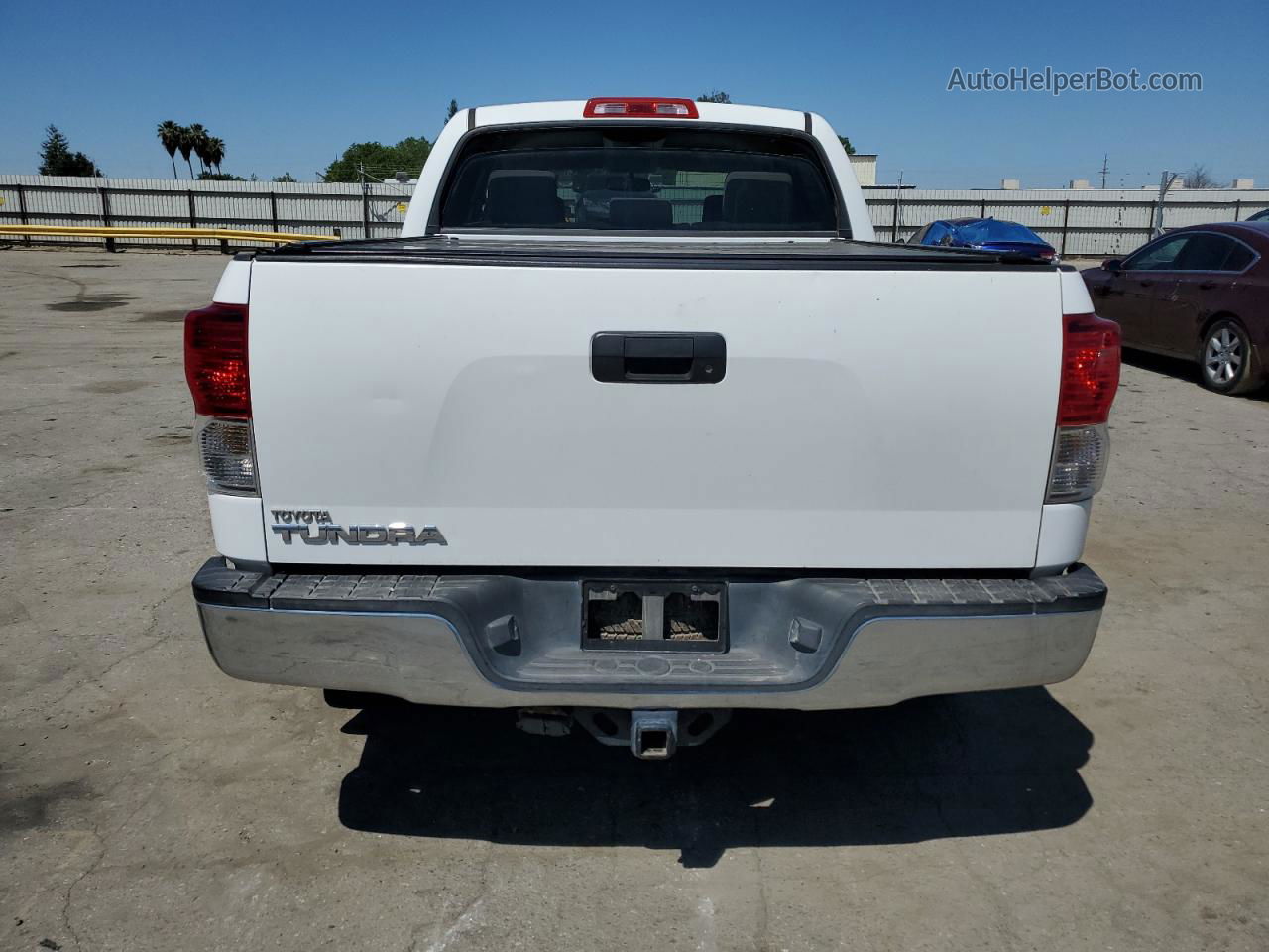 2012 Toyota Tundra Crewmax Sr5 White vin: 5TFEM5F12CX043709