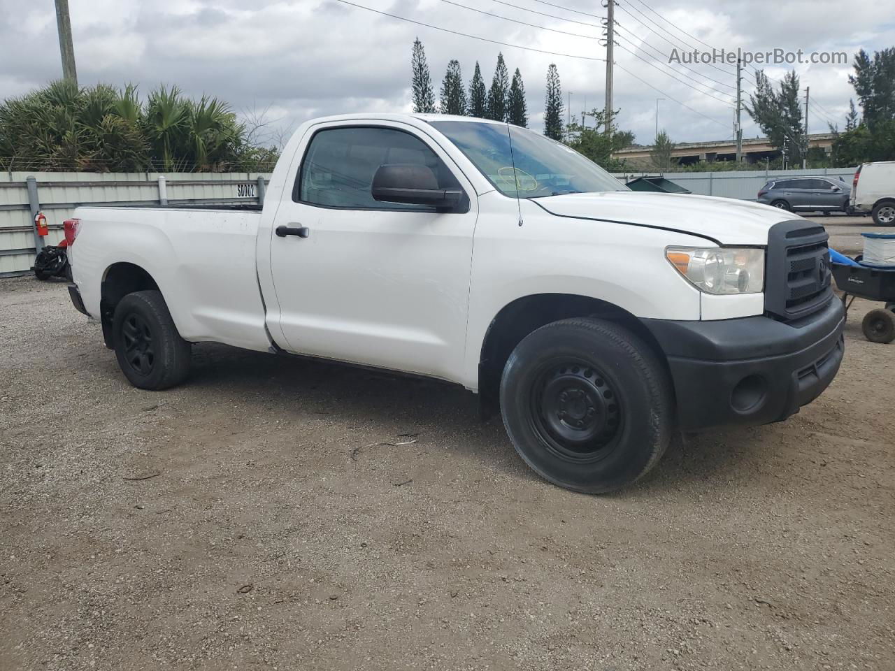 2012 Toyota Tundra  White vin: 5TFLU5F12CX027632