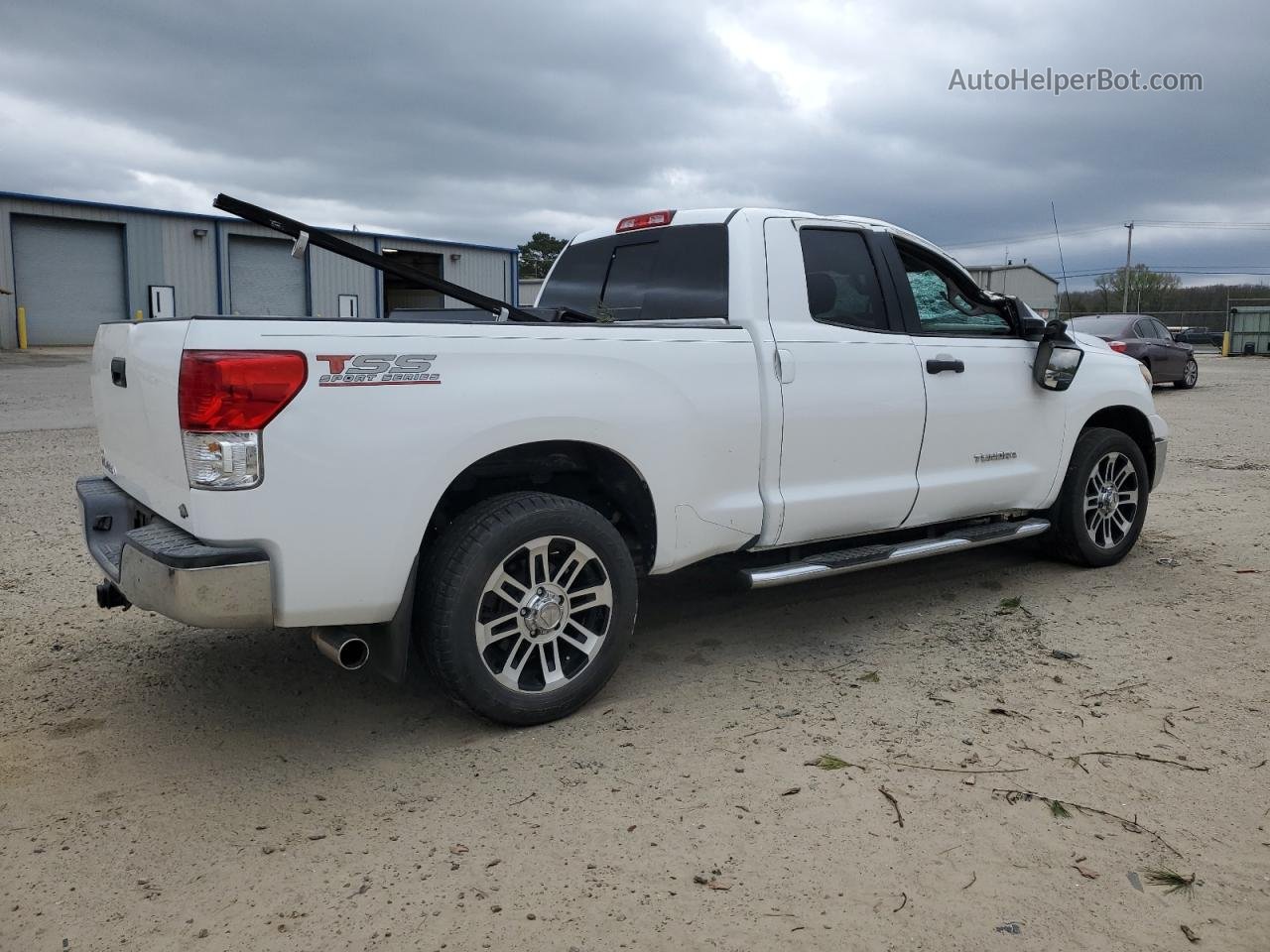 2012 Toyota Tundra Double Cab Sr5 White vin: 5TFRM5F10CX039658