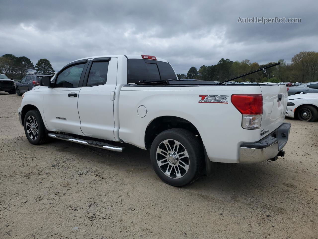 2012 Toyota Tundra Double Cab Sr5 White vin: 5TFRM5F10CX039658