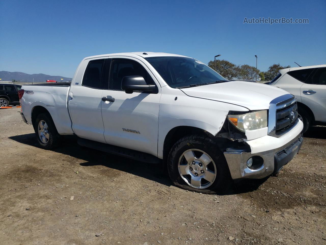 2012 Toyota Tundra Double Cab Sr5 White vin: 5TFRM5F11CX047512