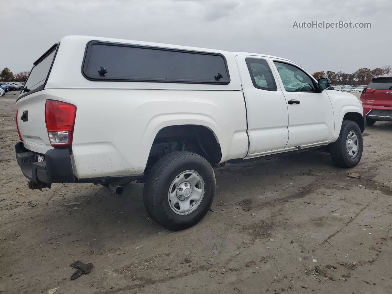 2017 Toyota Tacoma Access Cab White vin: 5TFRX5GN0HX087046