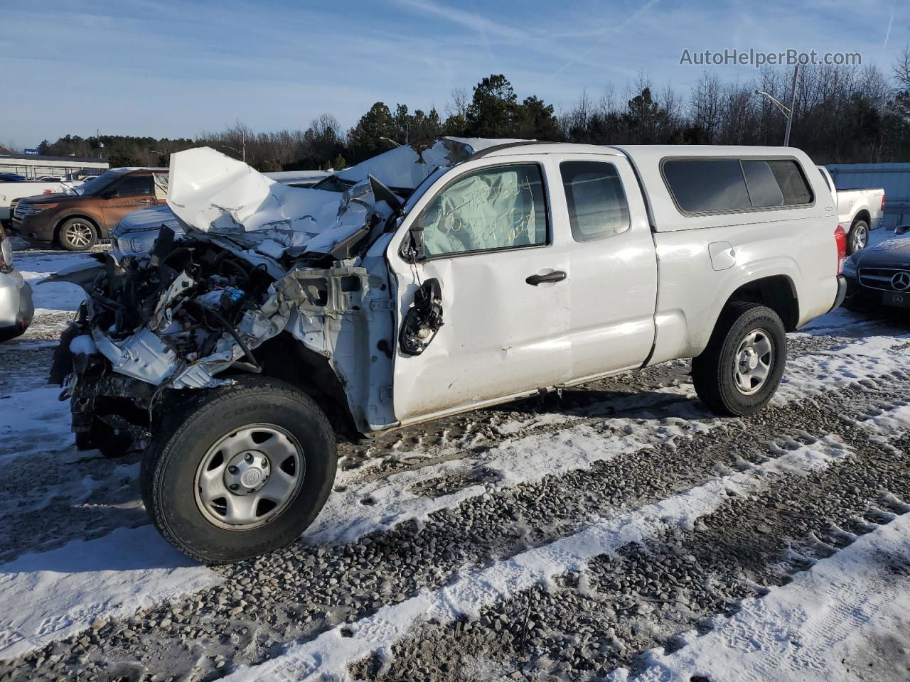 2017 Toyota Tacoma Access Cab White vin: 5TFRX5GN1HX096158