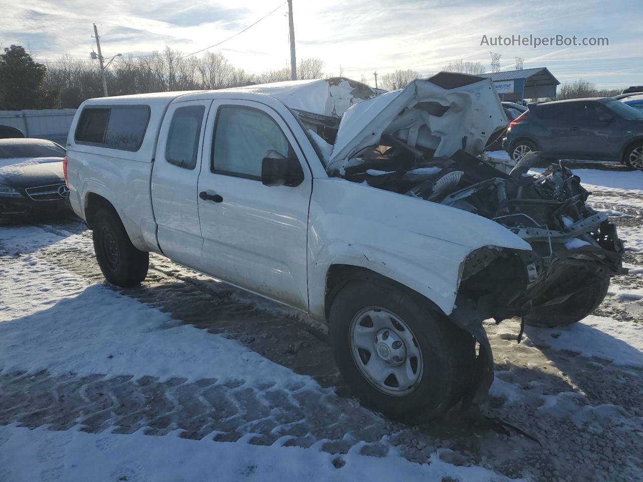 2017 Toyota Tacoma Access Cab White vin: 5TFRX5GN1HX096158