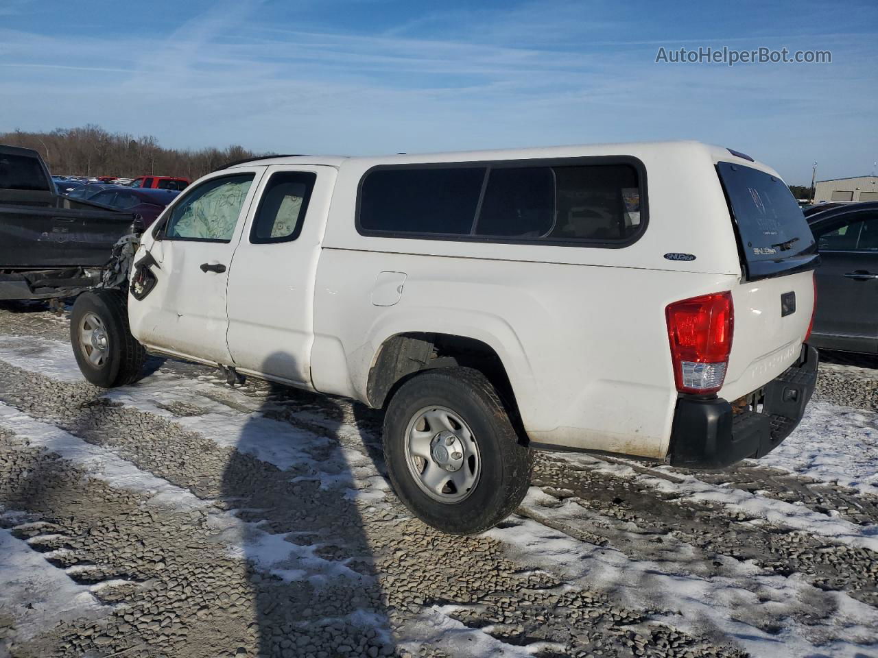 2017 Toyota Tacoma Access Cab White vin: 5TFRX5GN1HX096158