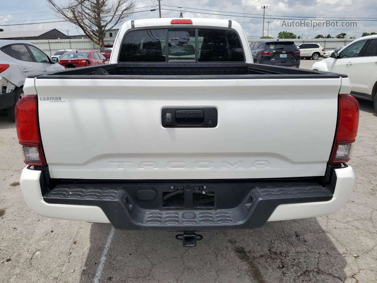 2019 Toyota Tacoma Access Cab White vin: 5TFRX5GN1KX153384