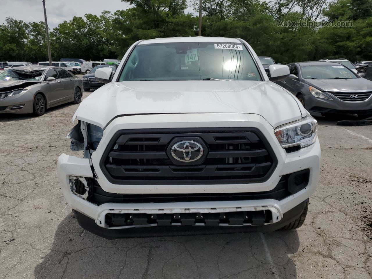 2019 Toyota Tacoma Access Cab White vin: 5TFRX5GN1KX153384