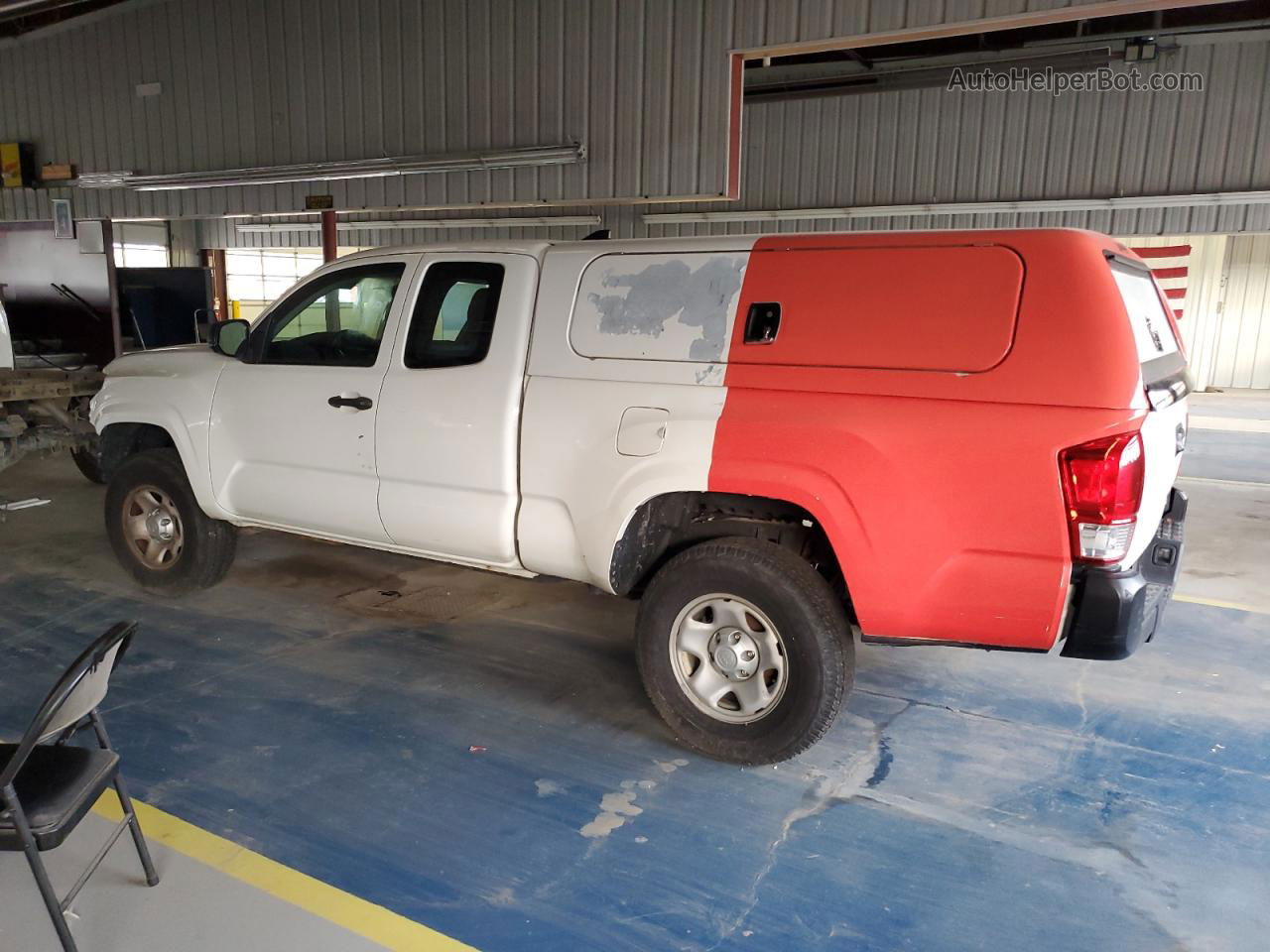 2017 Toyota Tacoma Access Cab Two Tone vin: 5TFRX5GN2HX090031