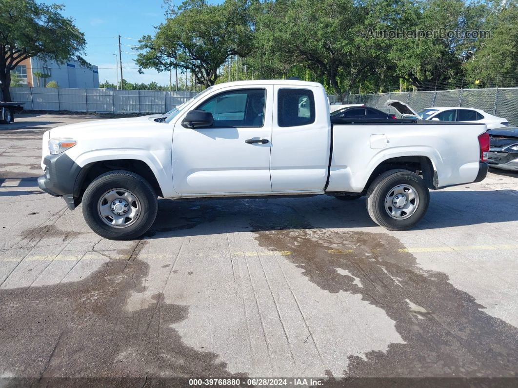 2017 Toyota Tacoma Sr White vin: 5TFRX5GN3HX084321