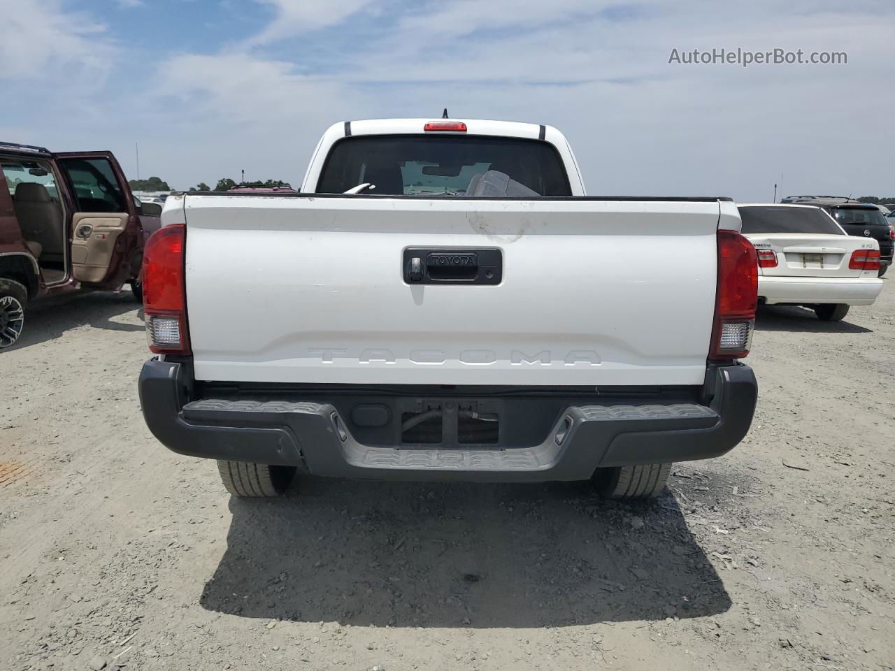 2019 Toyota Tacoma Access Cab White vin: 5TFRX5GN4KX136496