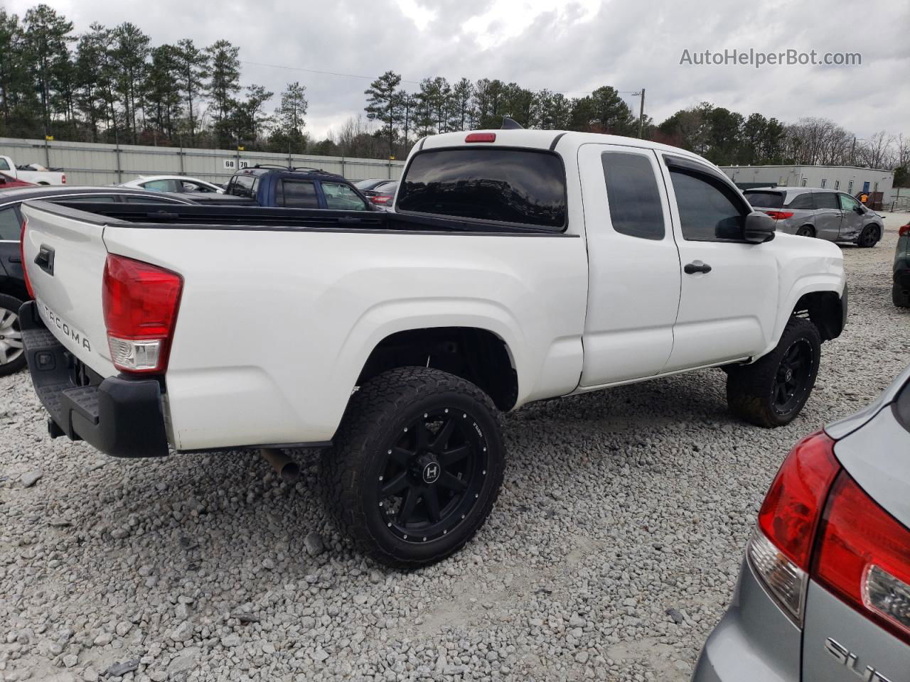 2017 Toyota Tacoma Access Cab White vin: 5TFRX5GN6HX080795