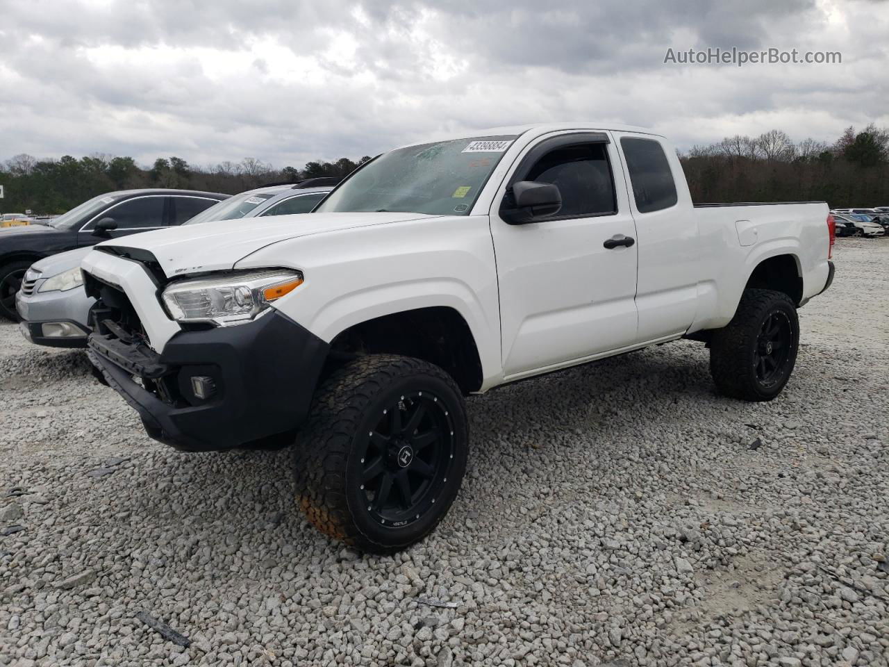 2017 Toyota Tacoma Access Cab White vin: 5TFRX5GN6HX080795