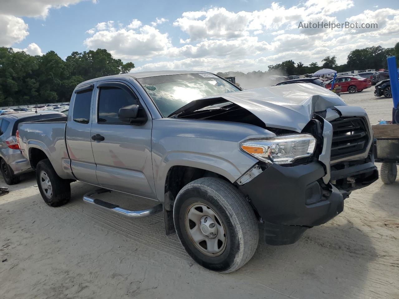 2017 Toyota Tacoma Access Cab Silver vin: 5TFRX5GN7HX081437