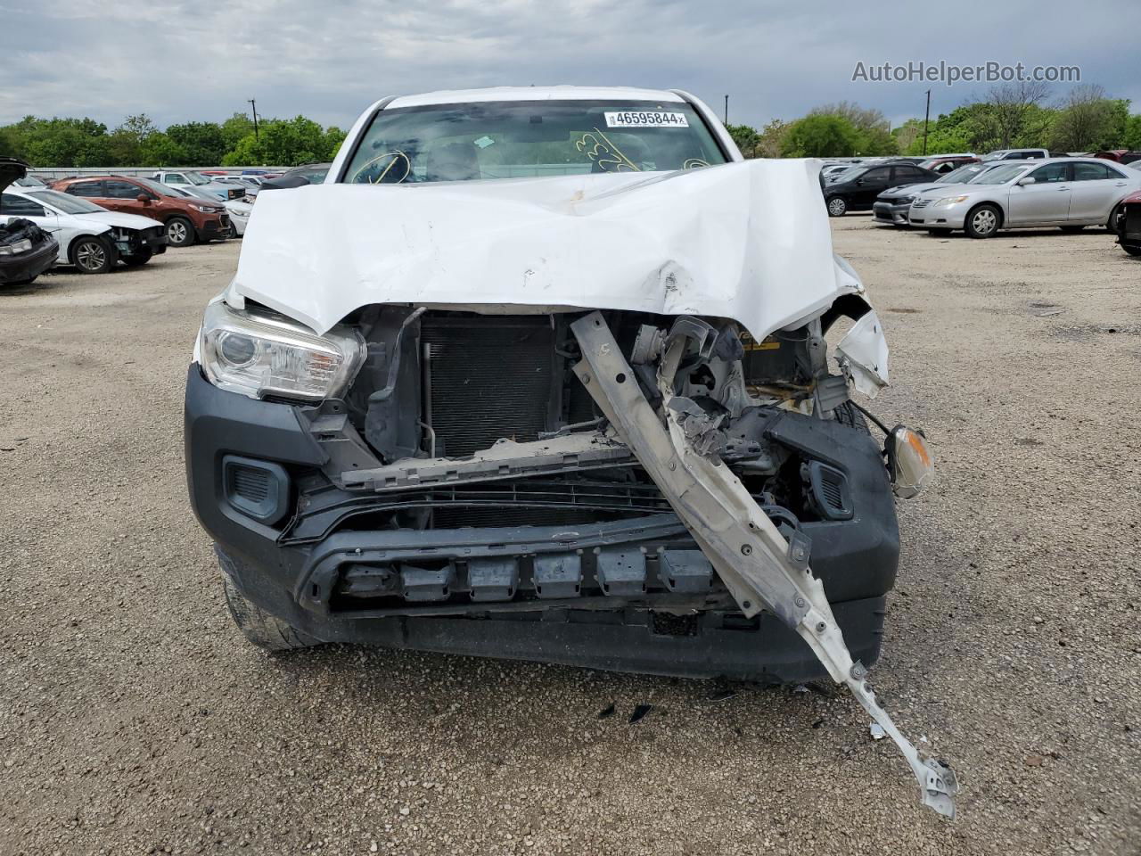 2017 Toyota Tacoma Access Cab White vin: 5TFRX5GN8HX075601