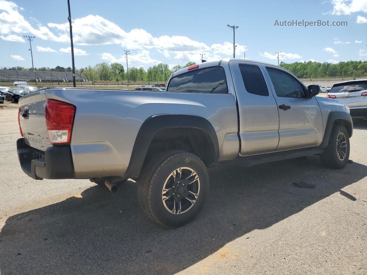 2017 Toyota Tacoma Access Cab Gray vin: 5TFRX5GN8HX079308