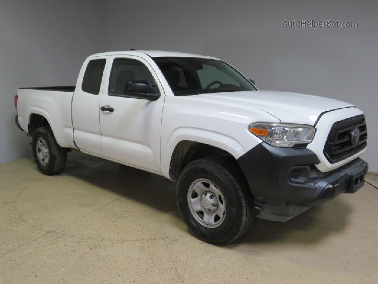 2020 Toyota Tacoma Access Cab White vin: 5TFRX5GN8LX182446