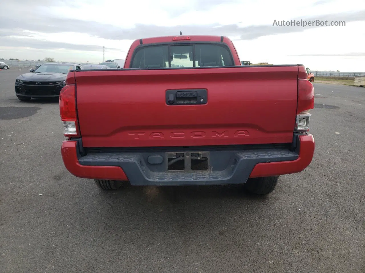 2017 Toyota Tacoma Access Cab Red vin: 5TFRX5GN9HX098708