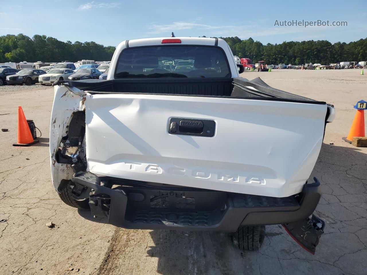 2019 Toyota Tacoma Access Cab White vin: 5TFRX5GN9KX140026