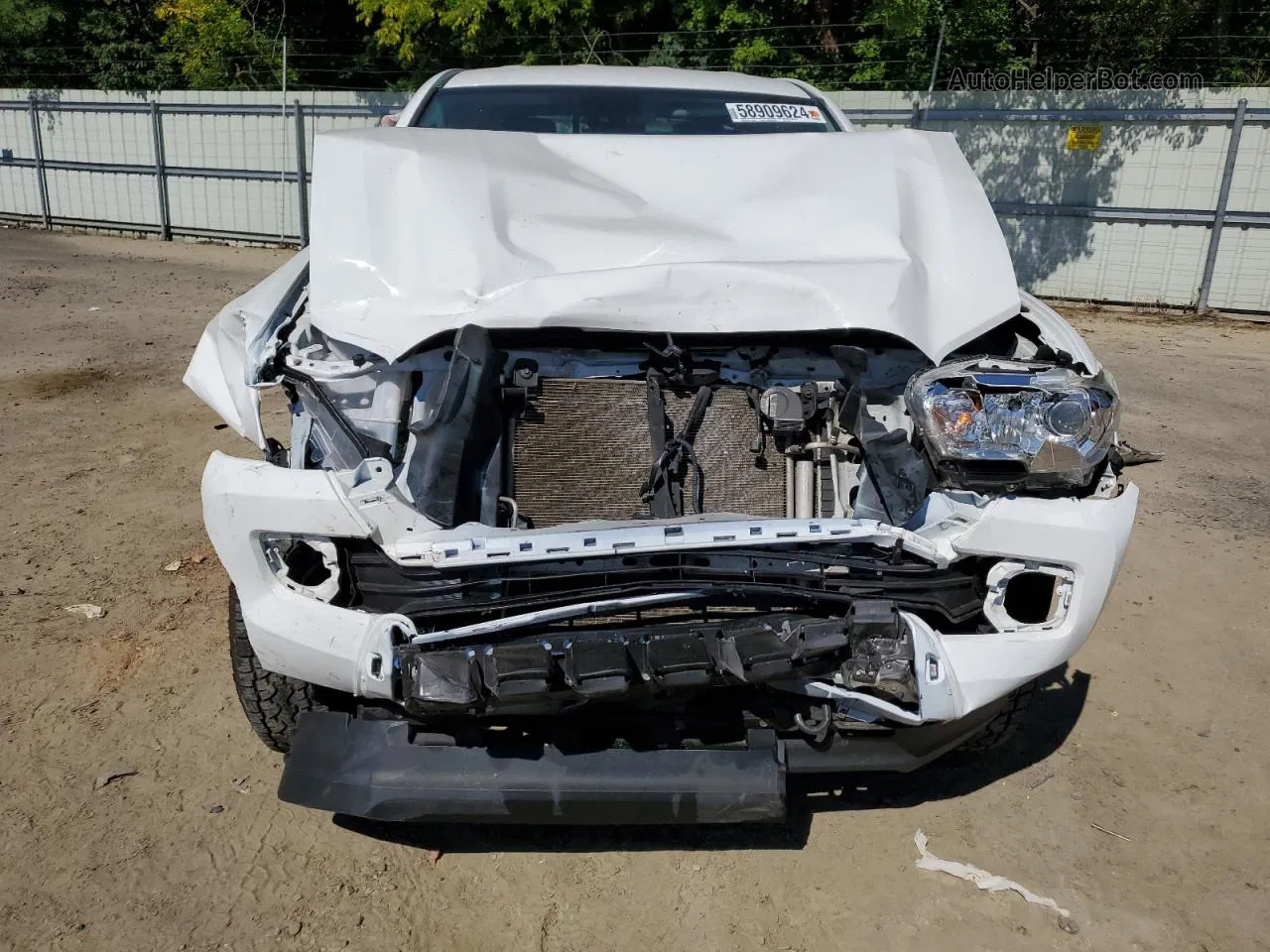 2019 Toyota Tacoma Access Cab White vin: 5TFRX5GN9KX154511