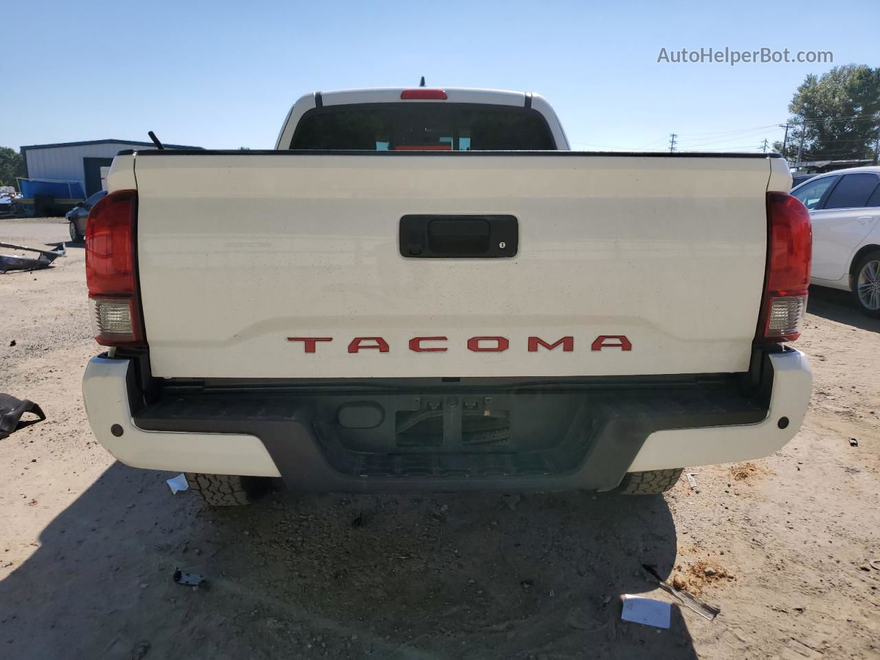 2019 Toyota Tacoma Access Cab White vin: 5TFRX5GN9KX154511