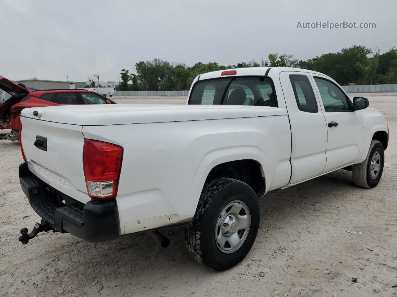 2017 Toyota Tacoma Access Cab White vin: 5TFRX5GNXHX090178