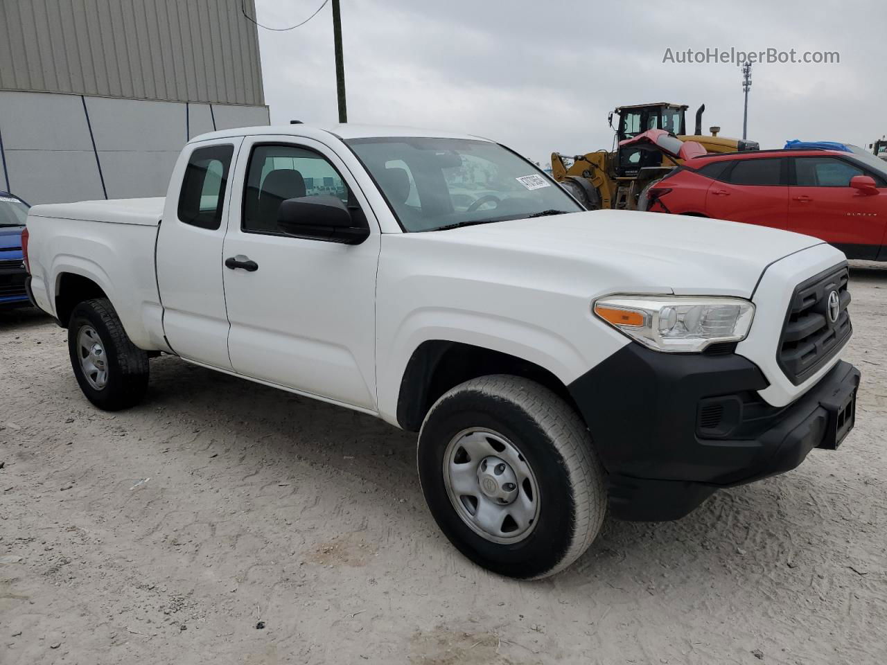 2017 Toyota Tacoma Access Cab White vin: 5TFRX5GNXHX090178