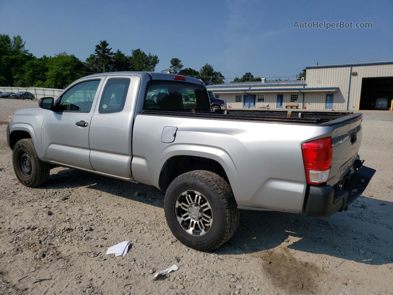 2017 Toyota Tacoma Access Cab Silver vin: 5TFSX5EN0HX051894