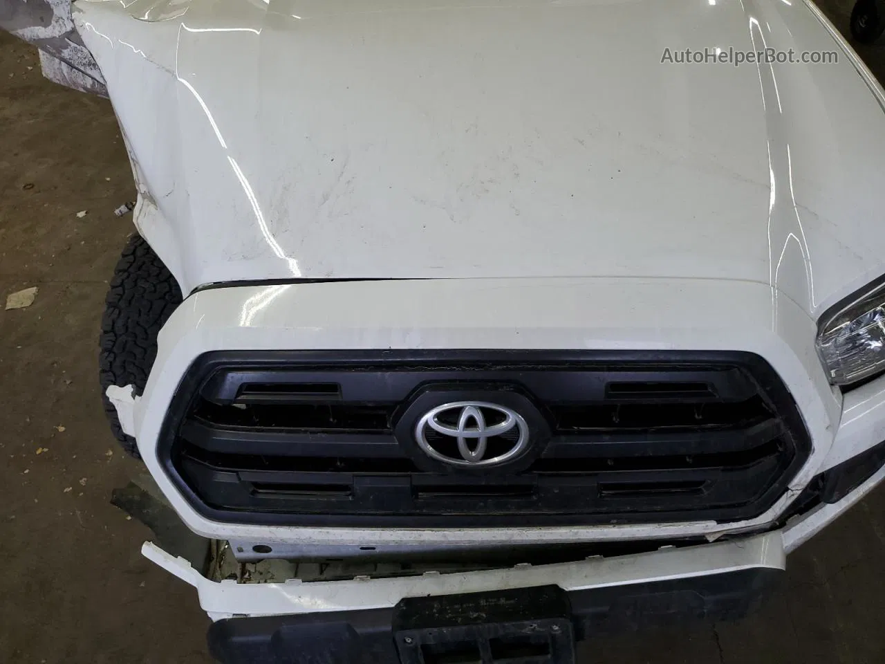 2017 Toyota Tacoma Access Cab White vin: 5TFSX5EN0HX053130