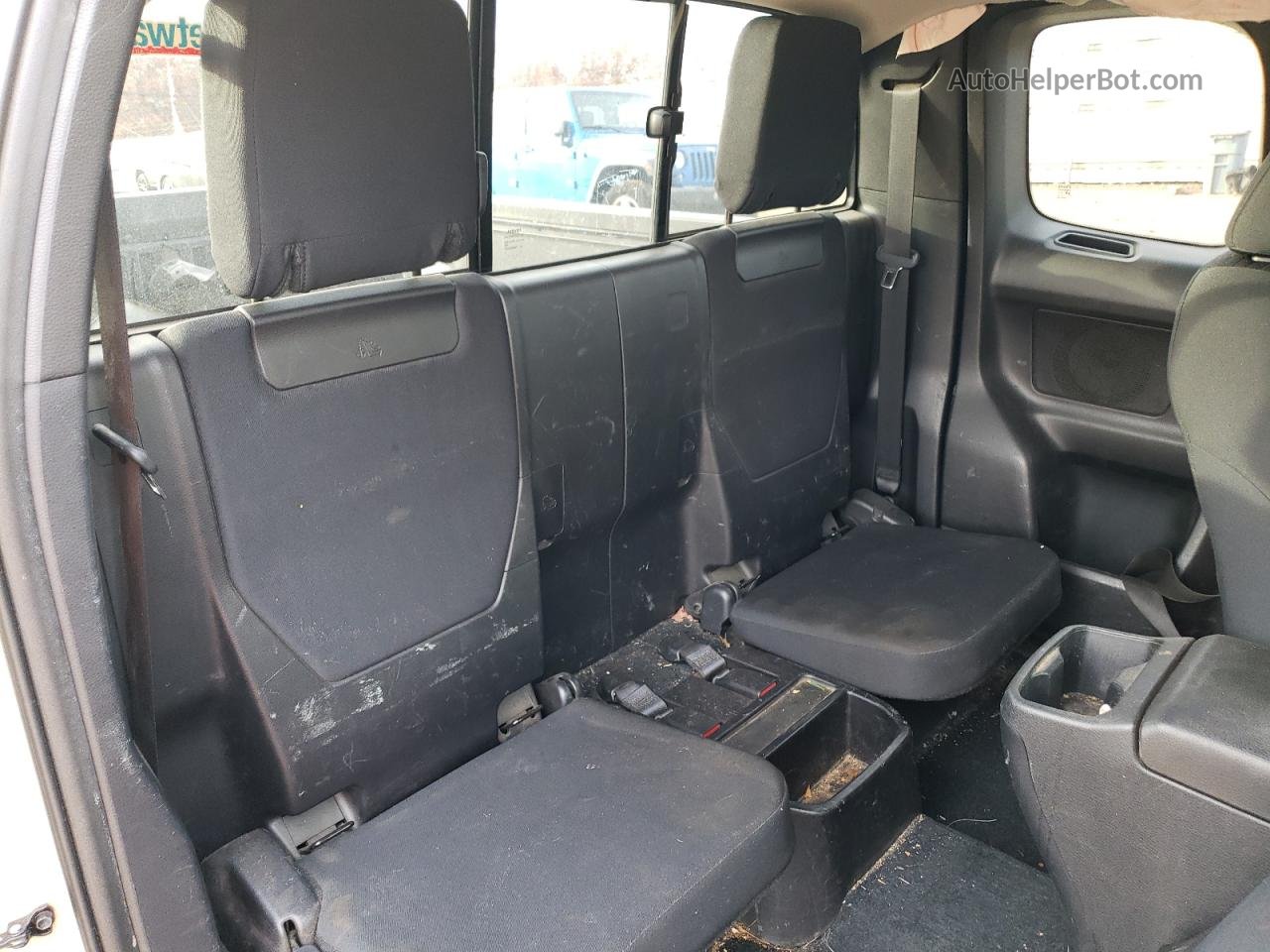 2019 Toyota Tacoma Access Cab Tan vin: 5TFSX5EN0KX064362