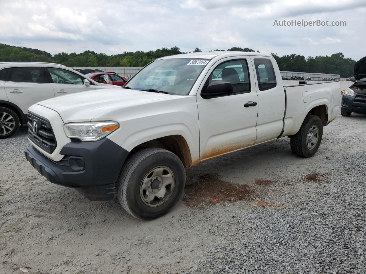 2017 Toyota Tacoma Access Cab White vin: 5TFSX5EN2HX054800