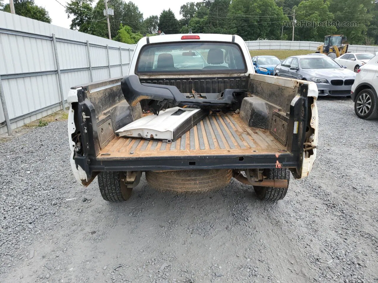 2017 Toyota Tacoma Access Cab White vin: 5TFSX5EN2HX054800