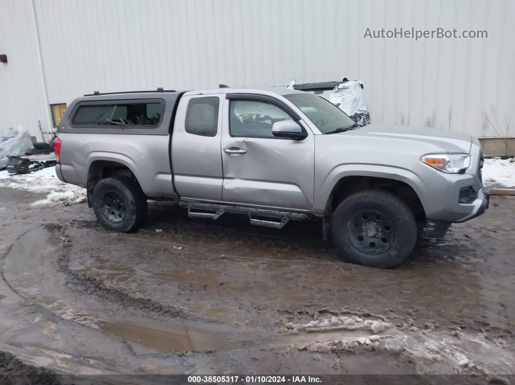 2017 Toyota Tacoma Sr Silver vin: 5TFSX5EN5HX055004