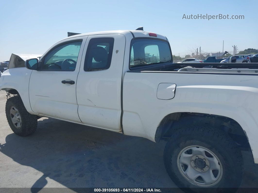 2017 Toyota Tacoma Sr White vin: 5TFSX5EN8HX051397