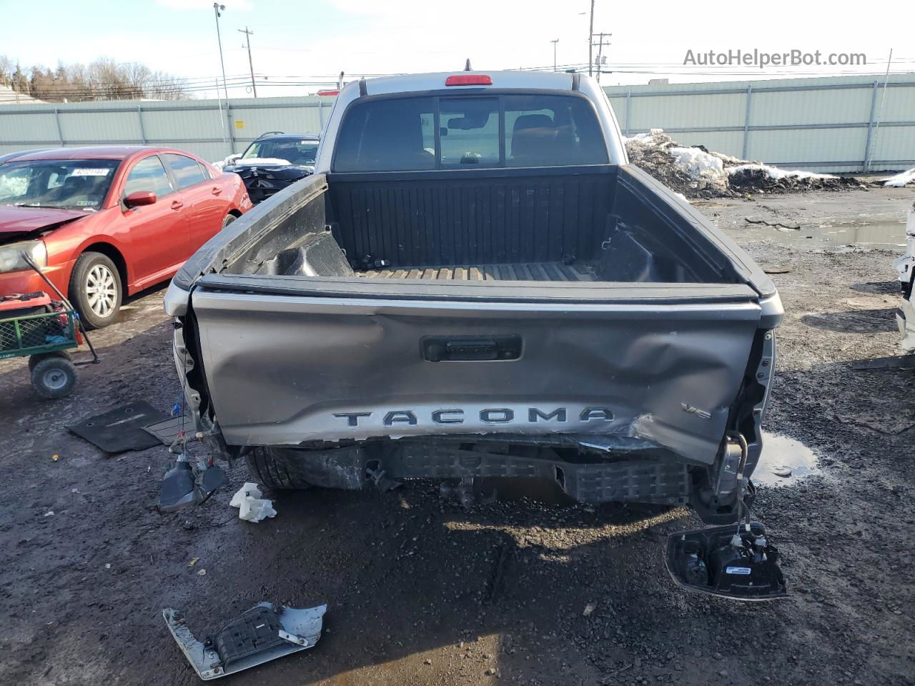 2019 Toyota Tacoma Access Cab Silver vin: 5TFSZ5AN0KX188633