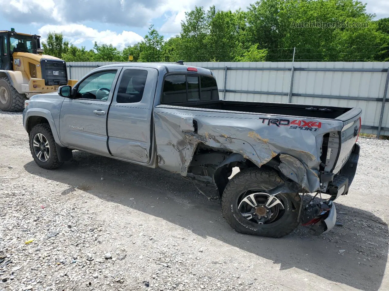 2019 Toyota Tacoma Access Cab Серебряный vin: 5TFSZ5AN1KX169847