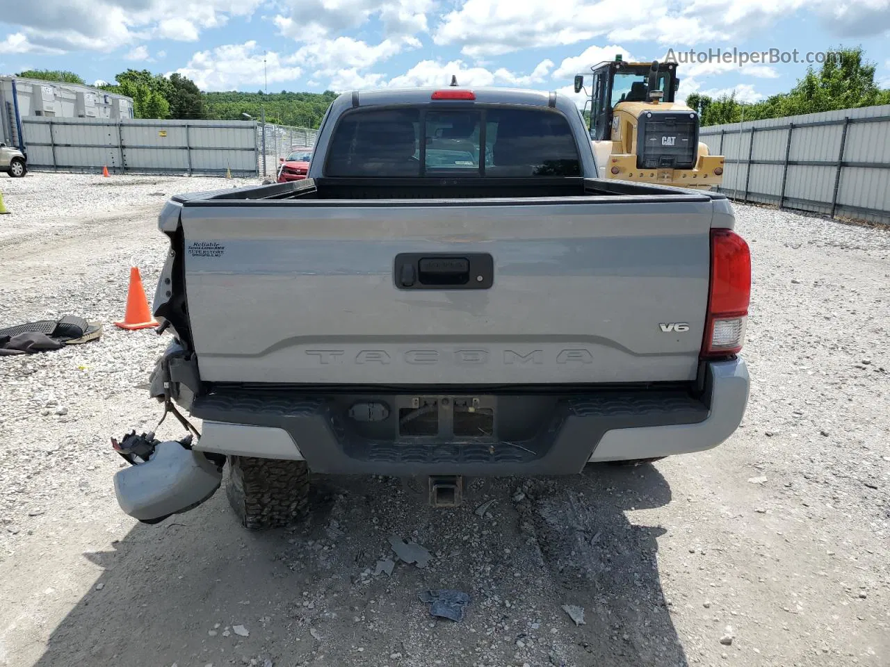 2019 Toyota Tacoma Access Cab Silver vin: 5TFSZ5AN1KX169847